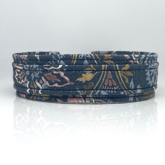 Unterlegtes Halsband BLUMENWIESE BLAU – Ansicht 1
