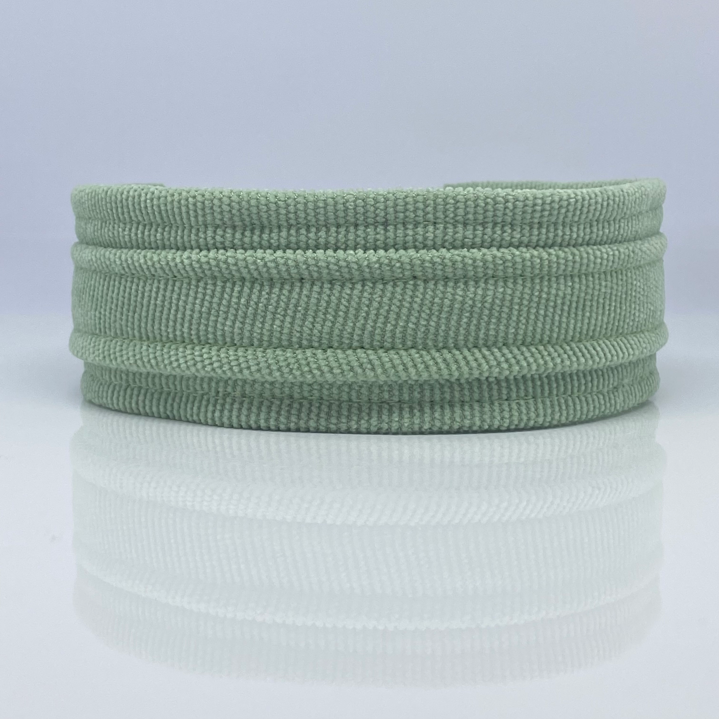 Unterlegtes Halsband Cord LINDGRÜN – Ansicht 1